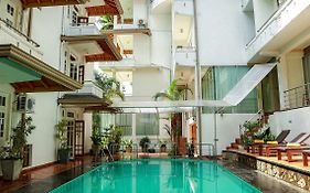 Oak Ray Serene Garden Hotel