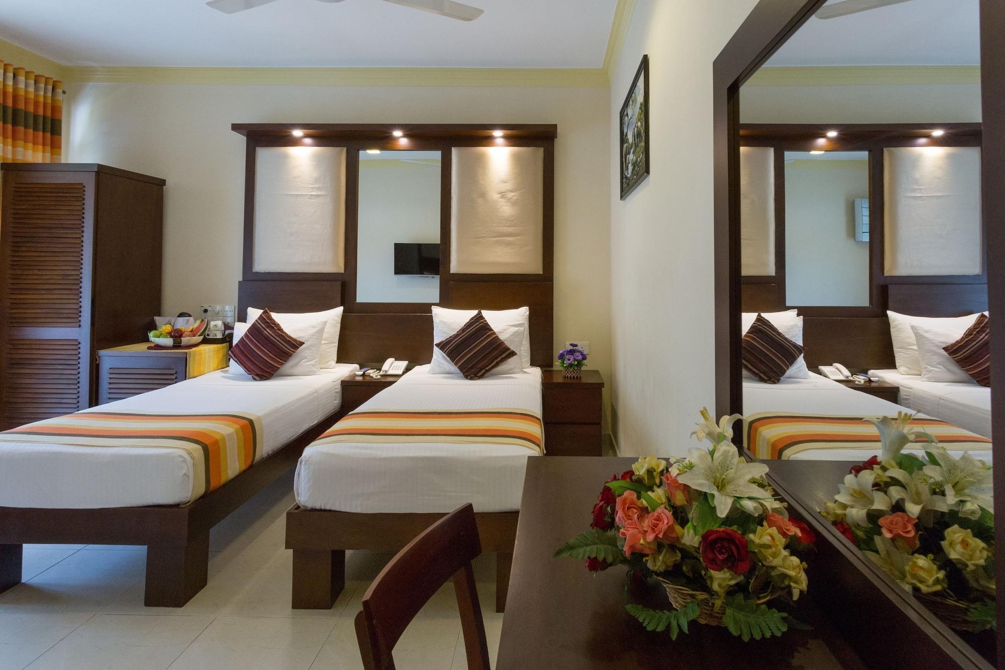 Oak Ray Serene Garden Hotel Kandy Extérieur photo