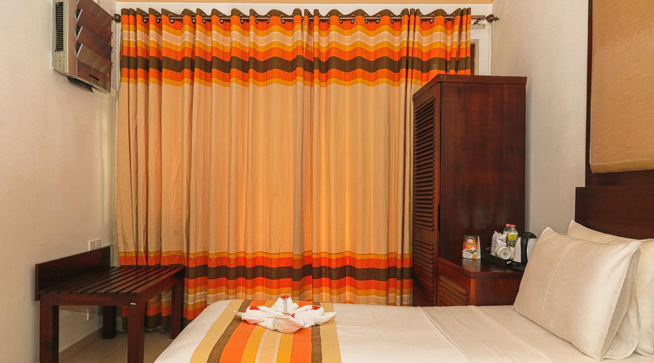 Oak Ray Serene Garden Hotel Kandy Extérieur photo